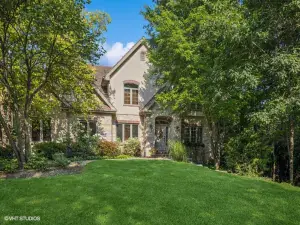 430 Westminster Drive Burr Ridge IL 60527 MLS #MRD12490781 62 broker reciprocity