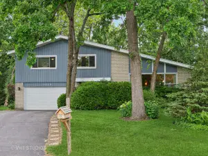 1843 Diamond Drive Elgin IL 60124 MLS #MRD12302353 64 broker reciprocity