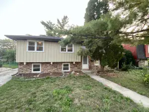 16426 Homan Avenue Markham IL 60428 MLS #MRD12489770 60 broker reciprocity