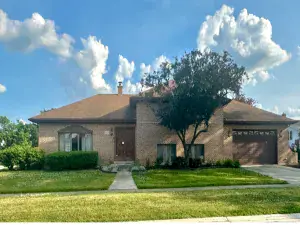 8 Donald Court Elmhurst IL 60126 MLS #MRD12492098 52 broker reciprocity
