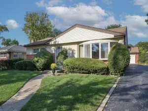 154 E US Highway 34 Mendota IL 61342 MLS #MRD12407098 60 broker reciprocity