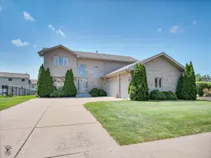 15309 Walnut Road Oak Forest IL 60452 MLS #MRD12495060 54 broker reciprocity