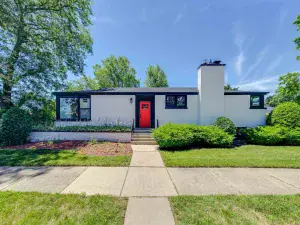 5731 W Ohio Street Chicago IL 60644 MLS #MRD12491806 60 broker reciprocity