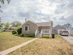 19830 Burnham Avenue Lynwood IL 60411 MLS #MRD12417946 50 broker reciprocity