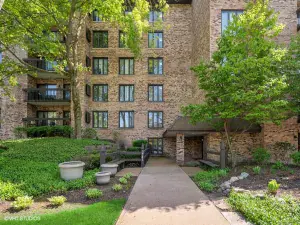 1250 Rudolph Road #1J Northbrook IL 60062 MLS #MRD12434905 46 broker reciprocity
