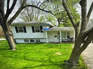 400 ROSEWOOD Avenue Aurora IL 60505 MLS #MRD12489475 60 broker reciprocity