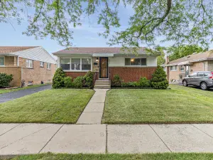 3143 S Giles Avenue Chicago IL 60616 MLS #MRD12414034 64 broker reciprocity