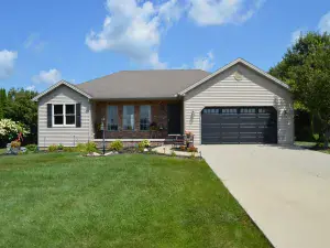 0S732 Myrtle Street Winfield IL 60190 MLS #MRD12436635 64 broker reciprocity