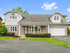 5692 W Roosevelt Street Monee IL 60449 MLS #MRD12492585 60 broker reciprocity