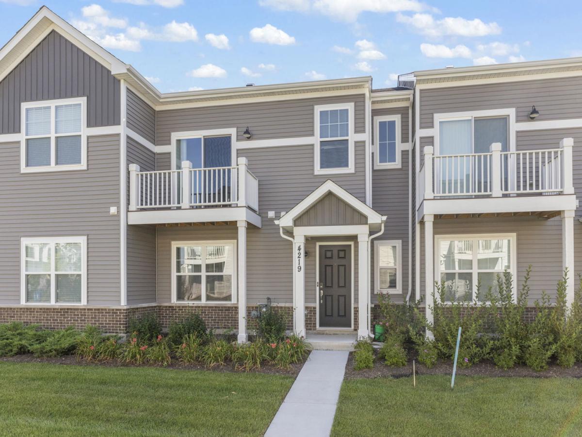 4219 Chelsea Manor E Circle Aurora IL 60504 MLS #MRD12445966 45 MLS #MRD12445966 image #0