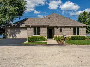 2020 Valley Road Rockford IL 61107 MLS #MRD12454553 48 broker reciprocity