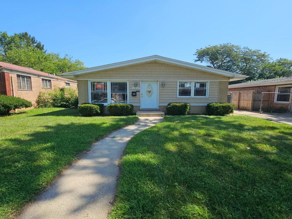 14237 Minerva Avenue Dolton IL 60419 MLS #MRD12446272 45 MLS #MRD12446272 image #0