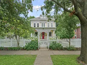 1023 W Charles Street Champaign IL 61821 MLS #MRD12481563 46 broker reciprocity
