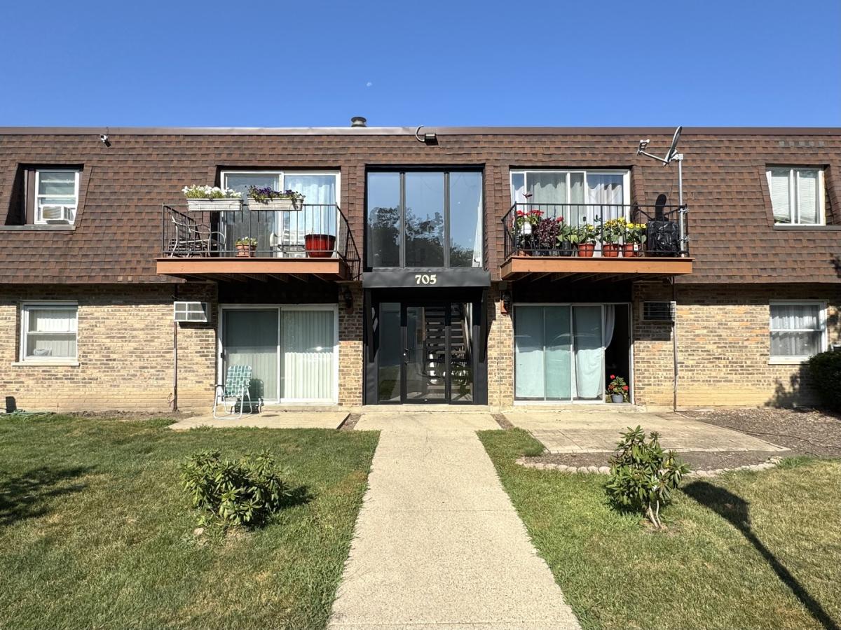 705 Grove Drive #101 Buffalo Grove IL 60089 MLS #MRD12446721 45 MLS #MRD12446721 image #0
