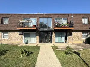 240 N Carter Street #102 Palatine IL 60067 MLS #MRD12498701 60 broker reciprocity