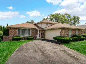 17317 Roy Street Lansing IL 60438 MLS #MRD12399812 48 broker reciprocity
