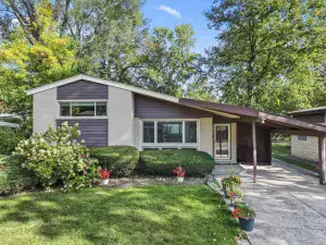 2012 Mayfair Drive Island Lake IL 60042 MLS #MRD12453363 62 broker reciprocity