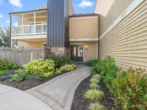 521 73rd Street #105 Downers Grove IL 60516 MLS #MRD12489486 98 broker reciprocity