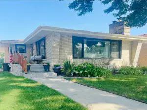 3223 W 98th Street Evergreen Park IL 60805 MLS #MRD12488449 52 broker reciprocity