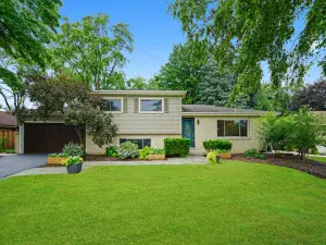 1540 Independence Avenue St. Charles IL 60174 MLS #MRD12496616 60 broker reciprocity