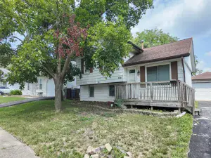3341 Fairview Avenue South Chicago Heights IL 60411 MLS #MRD12494088 64 broker reciprocity