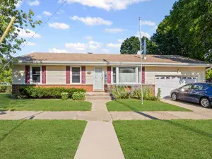 196 Southgate Avenue Chicago Heights IL 60411 MLS #MRD12392981 50 broker reciprocity