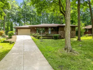 4462 BLACKBERRY KNOLL Drive Loves Park IL 61111 MLS #MRD12494723 54 broker reciprocity