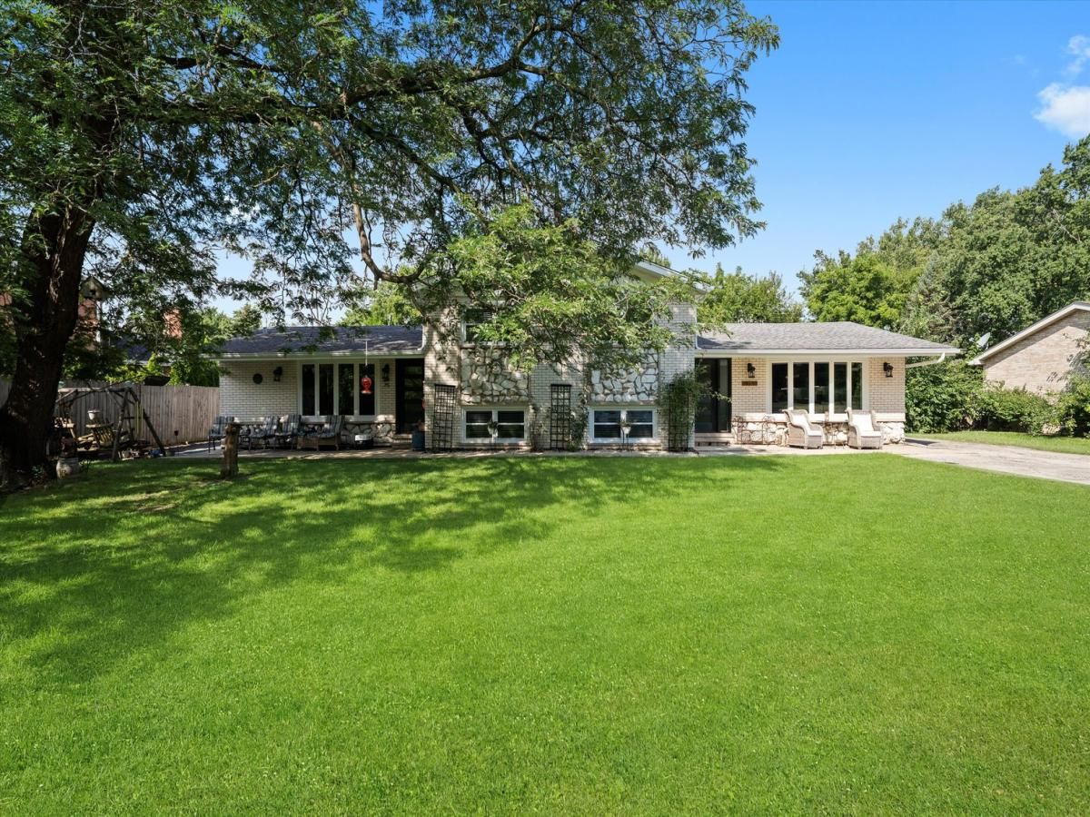 10630 S GREEN VALLEY Drive Palos Hills IL 60465 MLS #MRD12449701 45 MLS #MRD12449701 image #0