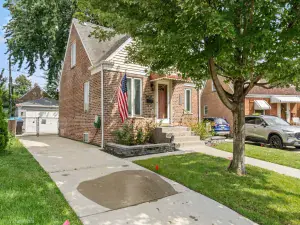 1652 N Latrobe Avenue Chicago IL 60639 MLS #MRD12503133 48 broker reciprocity