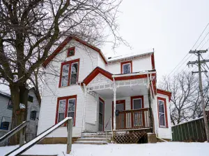 2 N Harlem Avenue Freeport IL 61032 MLS #MRD12347301 28 broker reciprocity