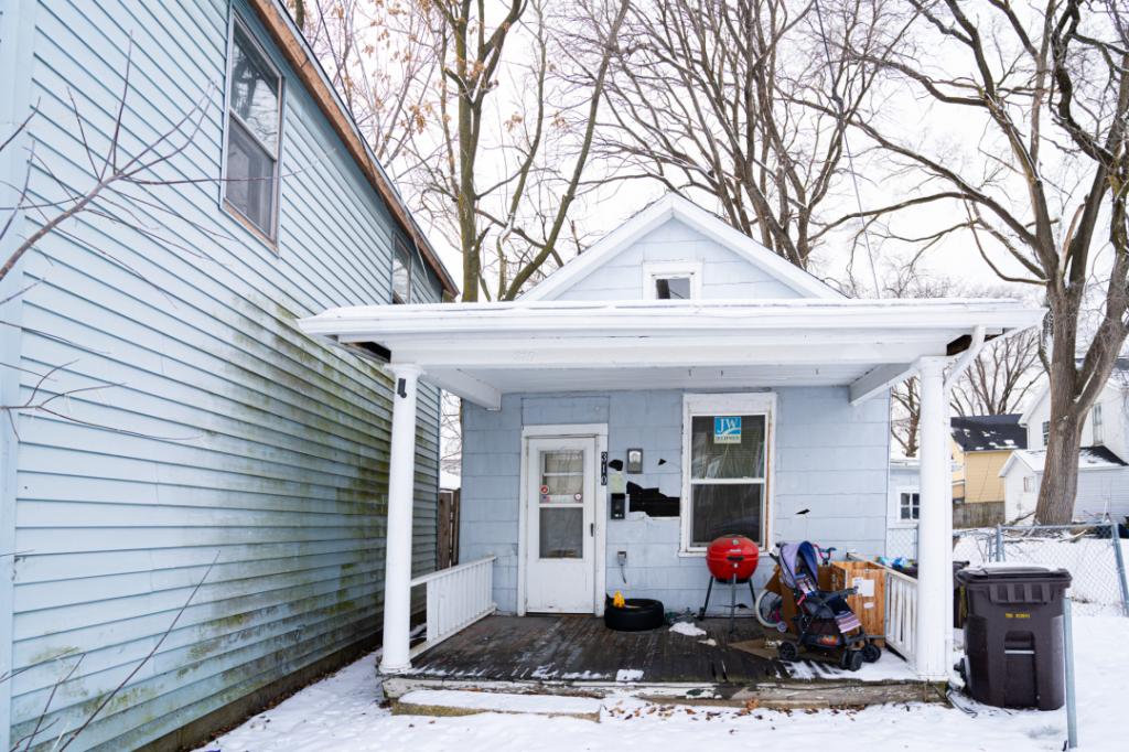 310 N Cherry Avenue Freeport IL 61032 MLS #MRD12450089 33 MLS #MRD12450089 image #0