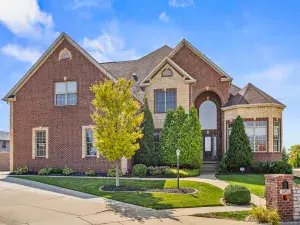 4203 Curtis Meadow Drive Champaign IL 61822 MLS #MRD12383756 30 broker reciprocity