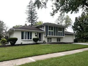 17942 Edwards Avenue Country Club Hills IL 60478 MLS #MRD12478018 62 broker reciprocity