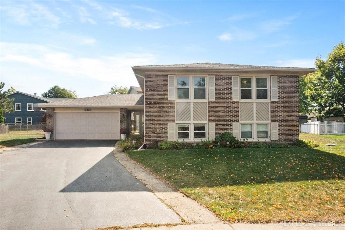 797 Geneva Circle Elk Grove Village IL 60007 MLS #MRD12451439 45 MLS #MRD12451439 image #0