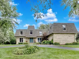 1250 Glenmont Street Algonquin IL 60102 MLS #MRD12450927 60 broker reciprocity