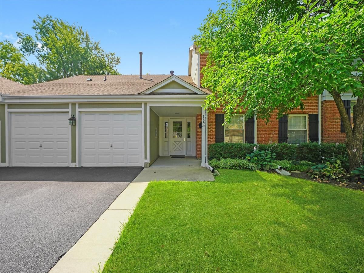 125 CLEVELAND Court #M2 Schaumburg IL 60193 MLS #MRD12451844 41 MLS #MRD12451844 image #0