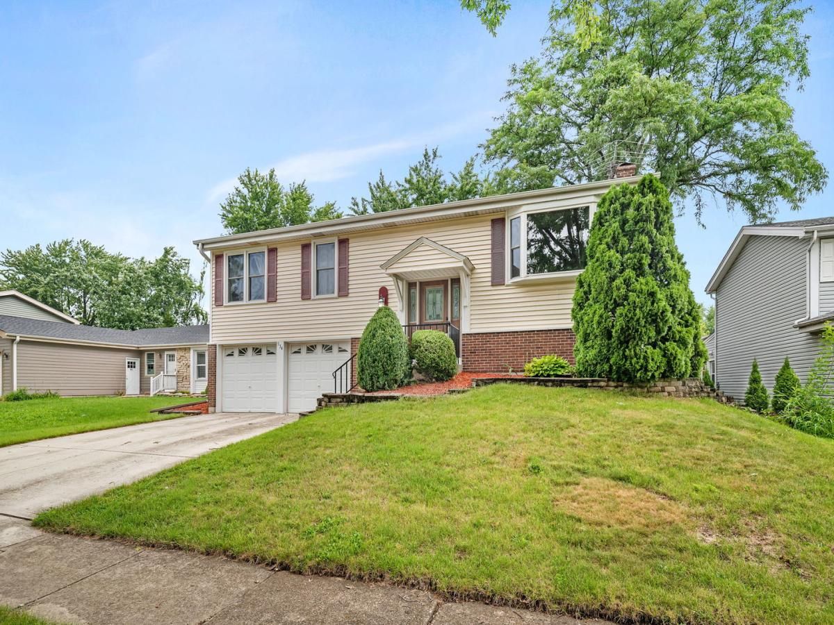 534 Cottonwood Circle Bolingbrook IL 60440 MLS #MRD12451893 45 MLS #MRD12451893 image #0