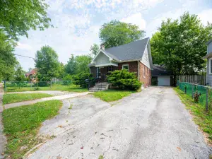 1100 W 173rd Street East Hazel Crest IL 60429 MLS #MRD12494369 64 broker reciprocity