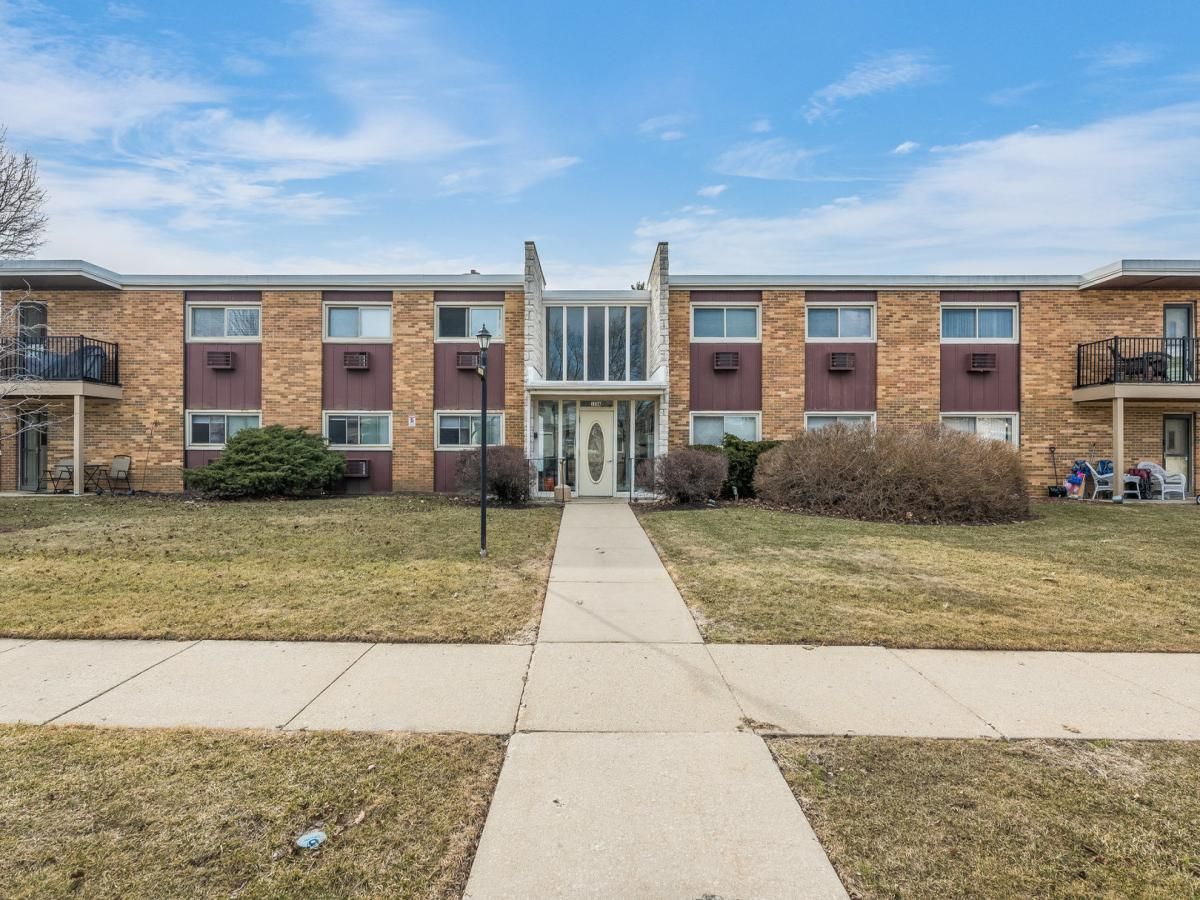 120A Collen Drive #202 Lombard IL 60148 MLS #MRD12452013 45 MLS #MRD12452013 image #0