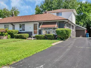 8801 S CLYDE Avenue Chicago IL 60617 MLS #MRD12429099 56 broker reciprocity