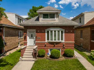 4924 W Walton Street Chicago IL 60651 MLS #MRD12449001 48 broker reciprocity