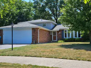 22533 Arquilla Drive Richton Park IL 60471 MLS #MRD12500209 62 broker reciprocity
