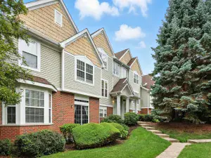 820 WEIDNER Road #401 Buffalo Grove IL 60089 MLS #MRD12500161 44 broker reciprocity