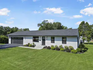 1315 West Ridge Lane Champaign IL 61822 MLS #MRD12498509 46 broker reciprocity