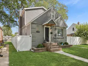 1202 Foothill Drive Champaign IL 61821 MLS #MRD12424287 60 broker reciprocity