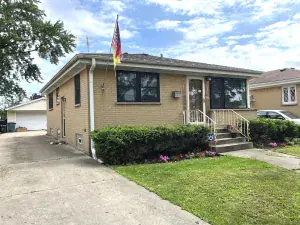 2628 Willow Street Franklin Park IL 60131 MLS #MRD12397837 50 broker reciprocity