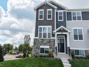 2246 S 17th Avenue #GE North Riverside IL 60546 MLS #MRD12500371 48 broker reciprocity