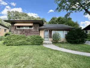26 Cour Versaille Court #26 Palos Hills IL 60465 MLS #MRD12500387 46 broker reciprocity