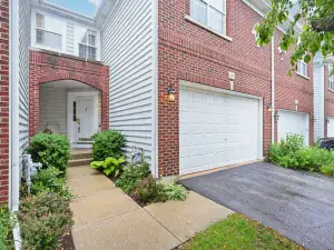 104 Parkchester Road Elk Grove Village IL 60007 MLS #MRD12479705 48 broker reciprocity