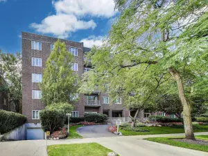 1700 E 56th Street #801 Chicago IL 60637 MLS #MRD12329658 54 broker reciprocity